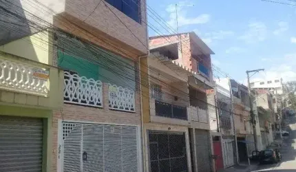 Sobrado com três andares Flor da Cantareira