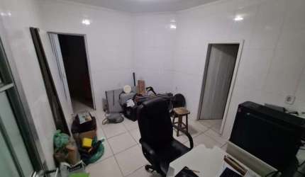 CASA À VENDA EM AMERICANÓPOLIS