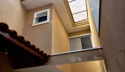 Sobrado com doir quertos no Jaragua para compra