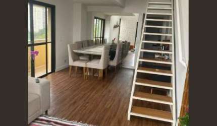 Apartamento duplex á venda na Vila Andrade com 2 dormitórios, sendo 1 suíte e 2 vagas.