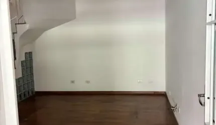 Sobrado á venda no Tucuruvi, 98m², 2 suítes e 2 vagas.