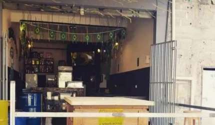 Casa a venda 90m² sendo 02 dormitórios, 01 banheiro e 01 vaga