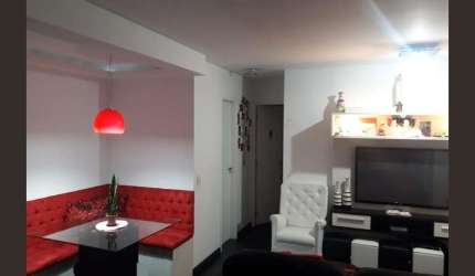 Apartamento dois dormitorios, uma suite, dois banheiros, sala estendida, uma vaga de garagem