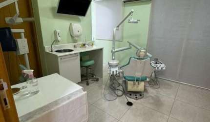CONJUNTO COMERCIAL À VENDA 41Mts 01 VAGA