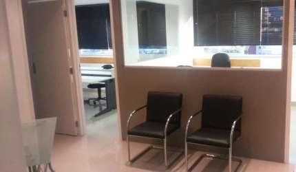 SALA COMERCIAL A VENDA EM BARRA FUNDA, 61 MTS, 2 VAGAS.