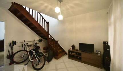 Casa à Venda - Vila Carrão, 2 Quartos,  200 m2