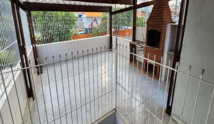 Casa sobrado à venda de 3 dormitórios e 2 vagas no Limão
