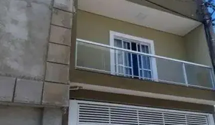 Sobrado à venda 240m² 3 dormitórios 1 suíte 1 vaga no Jardim Apurá
