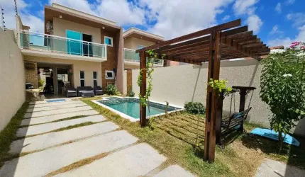 Casa Duplex à venda na Cidade dos Funcionários