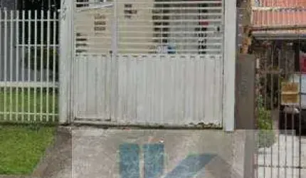 Casa para Venda em São José dos Pinhais, Iná, 2 dormitórios, 1 banheiro, 3 vagas