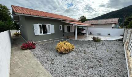 Casa para Venda em Florianópolis, São João do Rio Vermelho, 3 dormitórios, 1 suíte, 3 banheiros, 2 vagas
