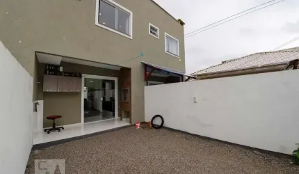 Casa para Venda em Florianópolis, São João do Rio Vermelho, 2 dormitórios, 2 suítes, 1 banheiro, 2 vagas