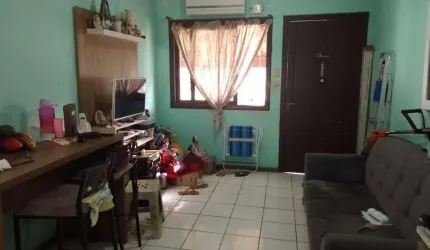 Casa para Venda em Porto Alegre, Hípica, 1 dormitório, 1 banheiro