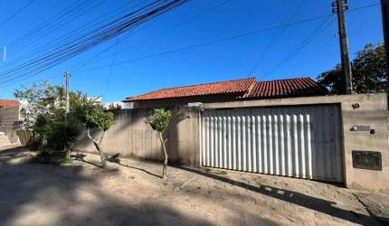 Casa para Venda em Florianópolis, São João do Rio Vermelho, 4 dormitórios, 1 suíte, 3 banheiros