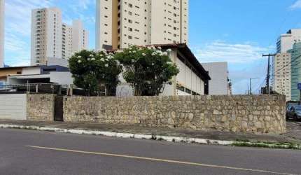 Casa Duplex dos Seus Sonhos no Jardim Luna – Localização Privilegiada!