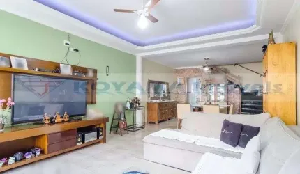 Sobrado com 3 dormitórios + dependência à venda, 200m² - Mirandópolis - São Paulo/SP