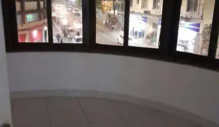Conjunto comercial no Centro Velho de SP, a 200metros do metrô Anhangabaú