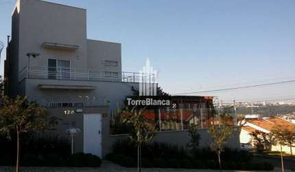 Sobrado com 3 dormitórios à venda