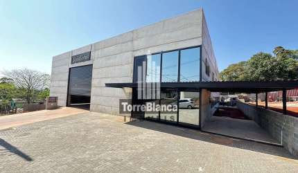 Galpão / Barracão com 960m² novo contendo 2 docas próximo ao novo Max Atacadista para locação, Ofic