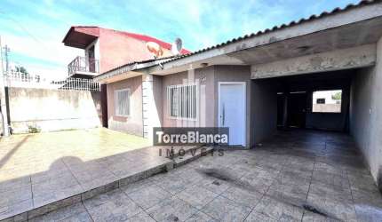 Locação- Casa térrea com 2 quartos, cozinha com armários planejados, amplo espaço de terreno, 90 m²