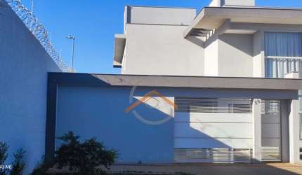 Sobrado à venda em Cambé