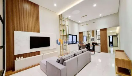 (Aceita troca) Casa com 3 quartos à venda, 208 m² por R$ 1.450.000 - Bom Jardim - Maringá/PR