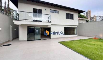Casa alto padrão com 4 dormitórios à venda, 383 m² por R$ 2.900.000 - Zona 2 - Maringá/PR