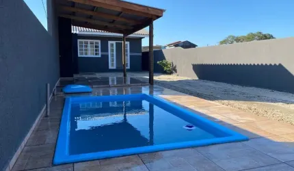 Casa Com Piscina no Balneário São José 2