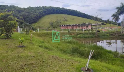 Sítio à venda, com 130.000m  em BALNEARIO PICARRAS - SC com amplo espaço de área de lazer.