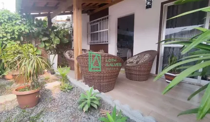 CASA  à venda, Gravatá, NAVEGANTES - SC, com ótimo espaço de terreno.