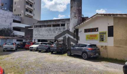 Casa de 889m² à venda, com Estacionamento, localizado na Ilha do Leite, Recife - Pernambuco.