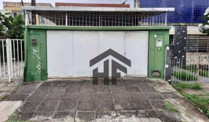 Duas casas à venda no terreno de 280m², localizada na Encruzilhada, Recife - Pernambuco.