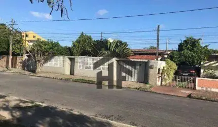 Casa de 360m² à venda com 3 quartos (1 suíte), localizada no Cordeiro, Recife - Pernambuco.