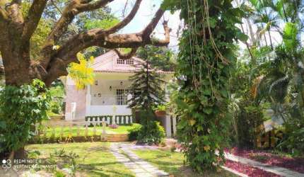 Casa de 250m² à venda, com 3 quartos (1 suíte), localizada no Sítio dos Pintos, Recife - Pernambuco.