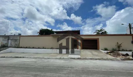 Casa Comercial ou Residencial de 450m² para alugar, localizada em Piedade, localizada em Piedade, Jaboatão dos Guararapes - Pernambuco.
