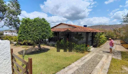 Casa de 236,13m² à venda, com 3 quartos (2 suítes), localizada no Loteamento Jardim de Gravatá, Sairé - Pernambuco.