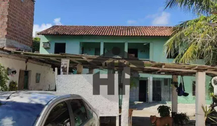 Casa Comercial ou Residencial, de 208m², no terreno de 900m² à venda com 5 quartos, localizada em Piedade, Jaboatão dos Guararapes - Pernambuco.