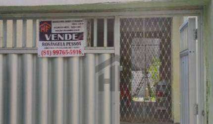 Casa de 286m² à venda, com 3 quartos, localizada na Torre, Recife - Pernambuco.