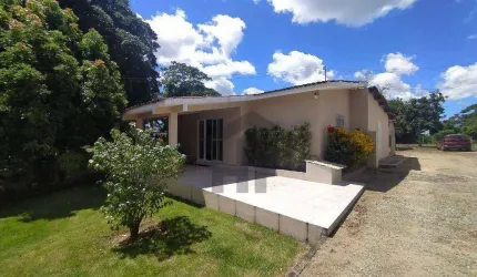 Casa com 3 quartos à venda, 210m², localizada em Aldeia, Camaragibe - Pernambuco.