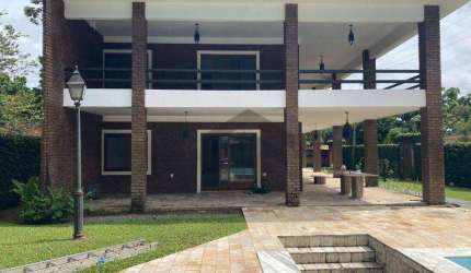 Casa de 270m² para alugar ou vender, com 5 quartos (2 suítes), localizada em Aldeia, Camaragibe - Pernambuco.