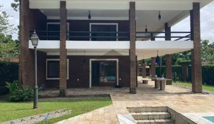 Casa de 270m² para alugar ou vender, com 5 quartos (2 suítes), localizada em Aldeia, Camaragibe - Pernambuco.