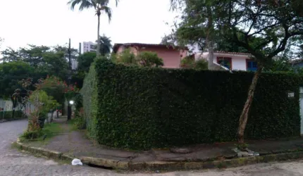 Casa Residencial ou Comercial de 237m² à venda, com 4 quartos suítes, localizada no Poço da Panela, Recife - Pernambuco.