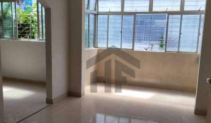 Apartamento de 80m² para alugar, com 3 quartos (1 suíte), localizado em Casa Caiada, Olinda - Pernambuco.