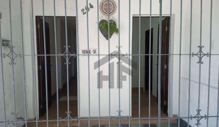 Casa Residencial ou Comercial de 300m² à venda, com 4 quartos (3 suítes), localizada na Soledade, Recife - Pernambuco