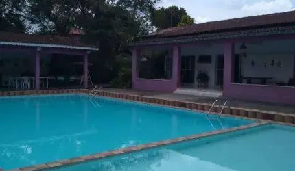 Casa em Condomínio 05 Quartos em Aldeia