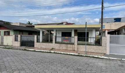 Casa com 3 quartos à venda na Rua Secretário José Schubert Junior, 1099, Centro, Navegantes por R$ 750.000
