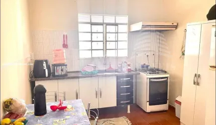 Casa para Venda em Limeira, Vila Queiroz, 2 dormitórios, 1 banheiro, 2 vagas