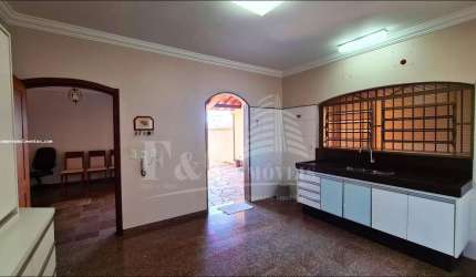 Casa para Venda em Limeira, Centro, 4 dormitórios, 2 suítes, 2 banheiros, 4 vagas