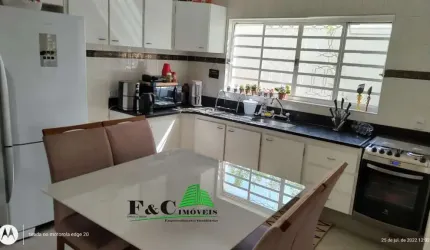 Casa / Sobrado para Venda em Limeira, Vila Camargo, 2 dormitórios, 1 suíte, 2 banheiros