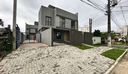 Sobrado novo geminado de 145m² com 3 quartos 1 suíte e 1 vaga no Lindóia